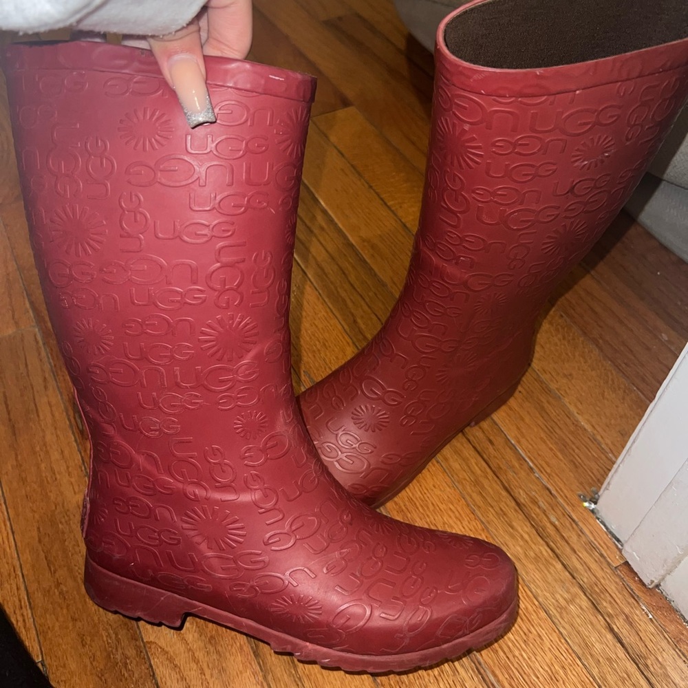 Ugg rain boots